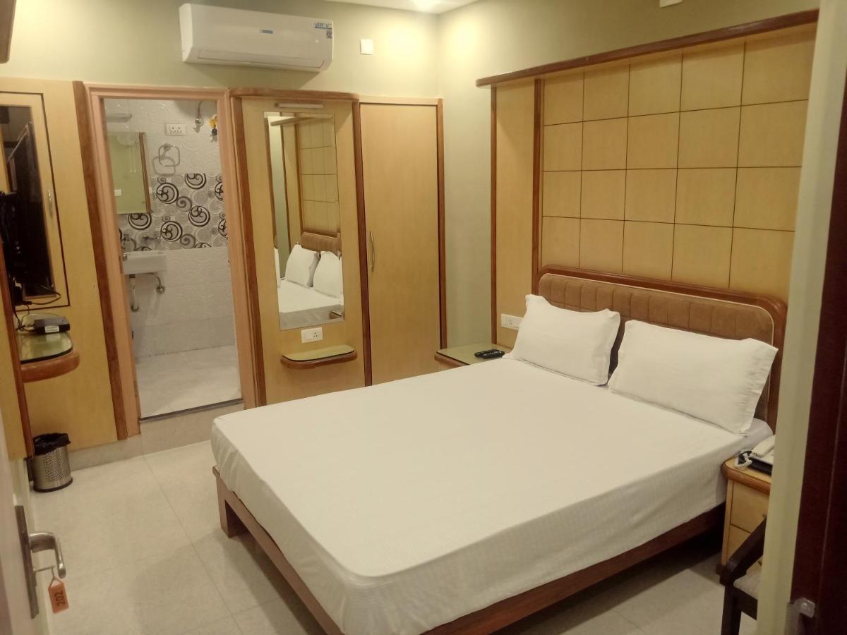 Hotel Shri Gourav Bikaner Esterno foto